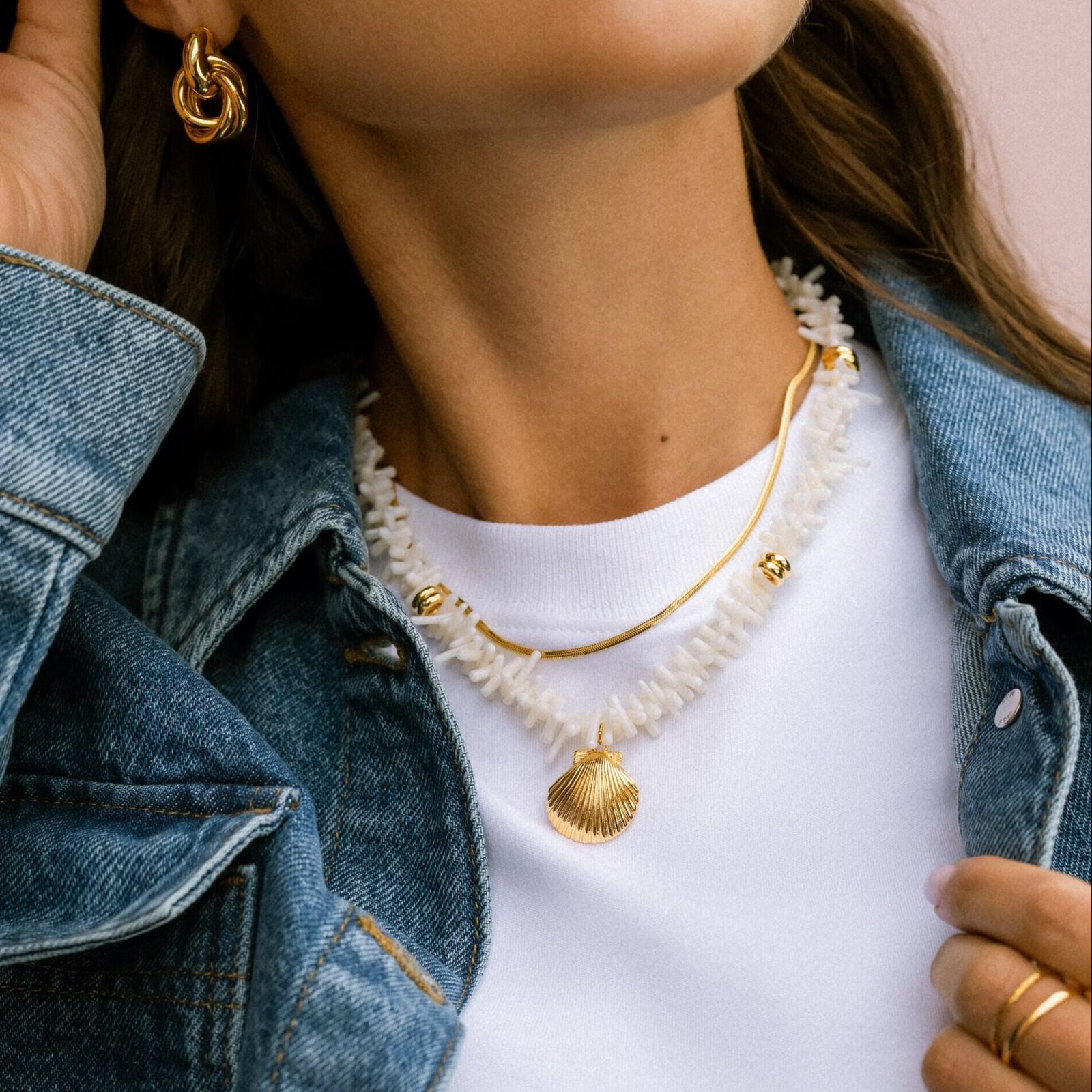 Cream Coral Chip & Shell Necklace - Image 3